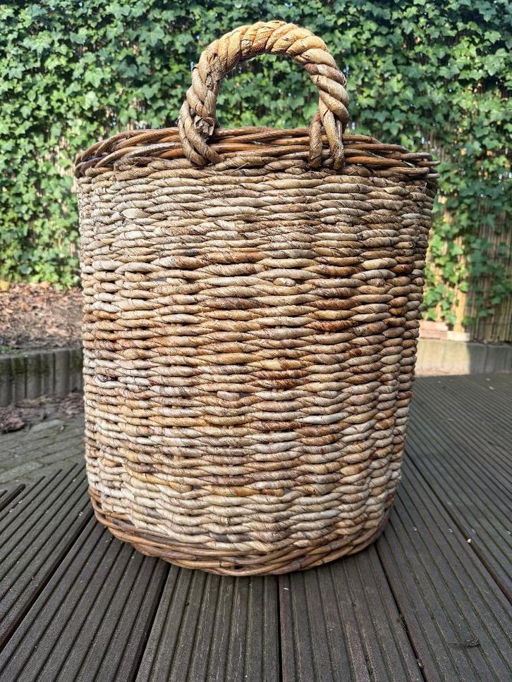 grote rieten mand voor plant, 2 stuks, Huis en Inrichting, Woonaccessoires | Schalen en Manden, Gebruikt, Mand, Rond, Riet, Ophalen
