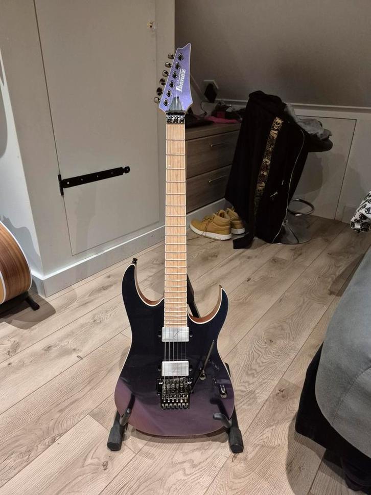 ibanez rg5120m polar lights, Muziek en Instrumenten, Snaarinstrumenten | Gitaren | Elektrisch, Zo goed als nieuw, Solid body, Ibanez