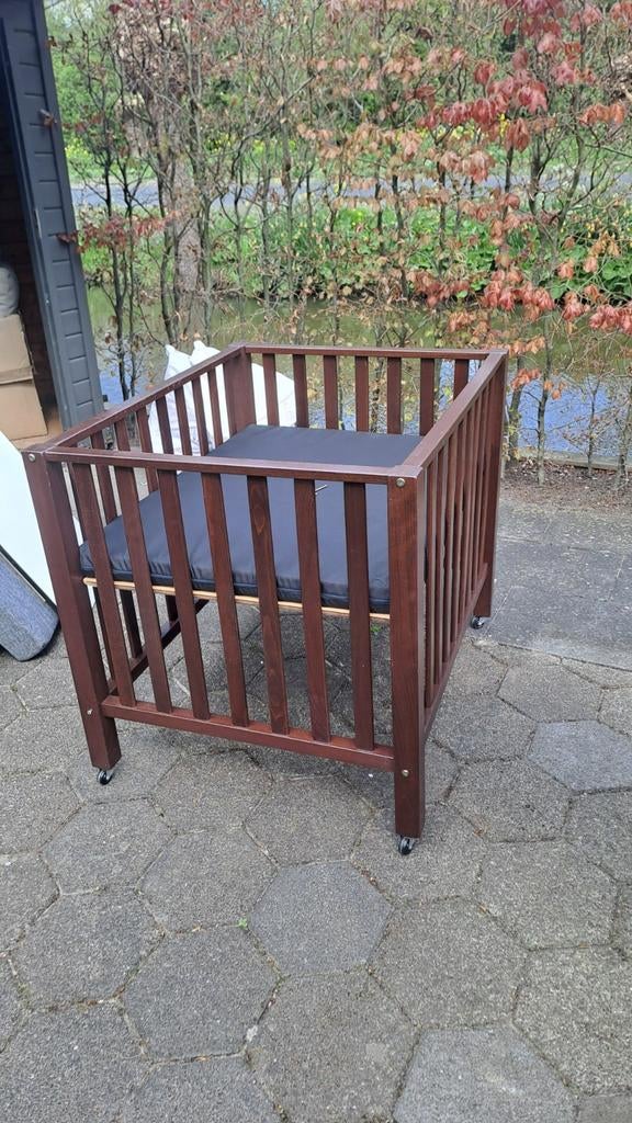 Gratis Kinder box gebruikt maar helemaal goed bruikbaar, Kinderen en Baby's, Boxen, Ophalen, Gebruikt, Rechthoekig, In hoogte verstelbaar