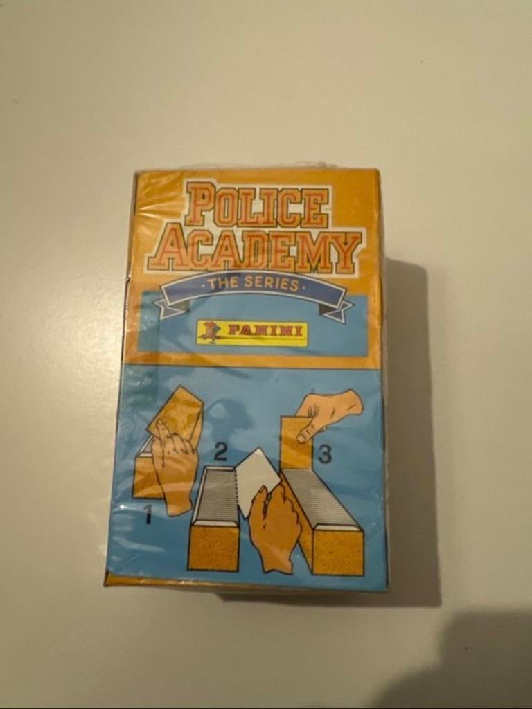 Panini Police Academy Sealed Box 100 Zakjes, Verzenden, Nieuw, Meerdere stickers