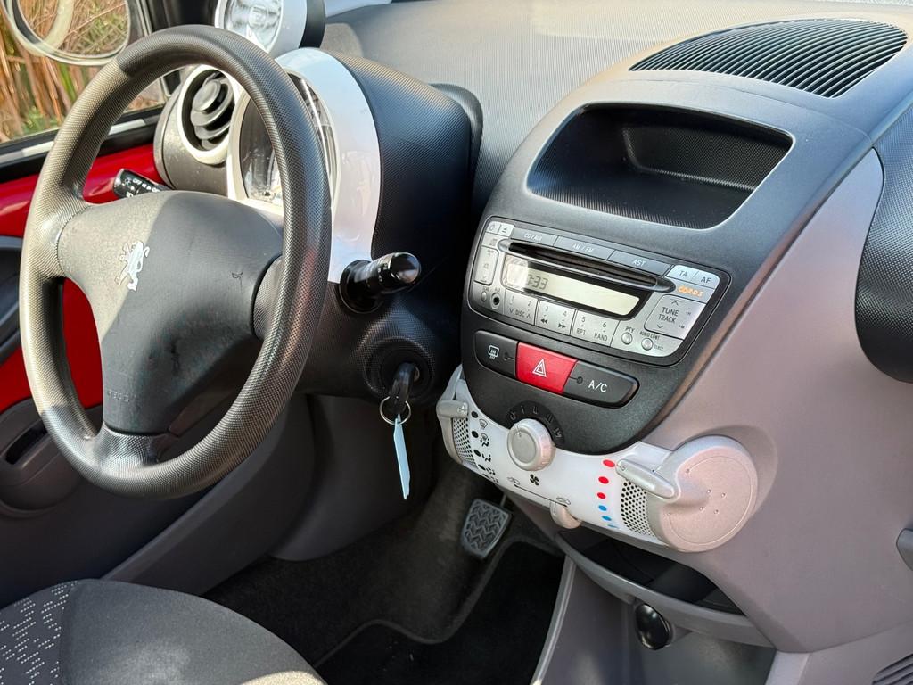 Peugeot 107 1.0-12V XS Airco Elektrische Ramen 5d Nieuwe Apk, Voorwielaandrijving, Euro 5, Stof, Gebruikt