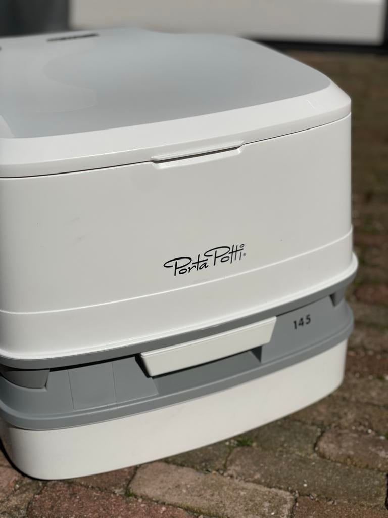 Porta Potti 145 chemisch toilet, Caravans en Kamperen, Kampeeraccessoires, Ophalen, Zo goed als nieuw