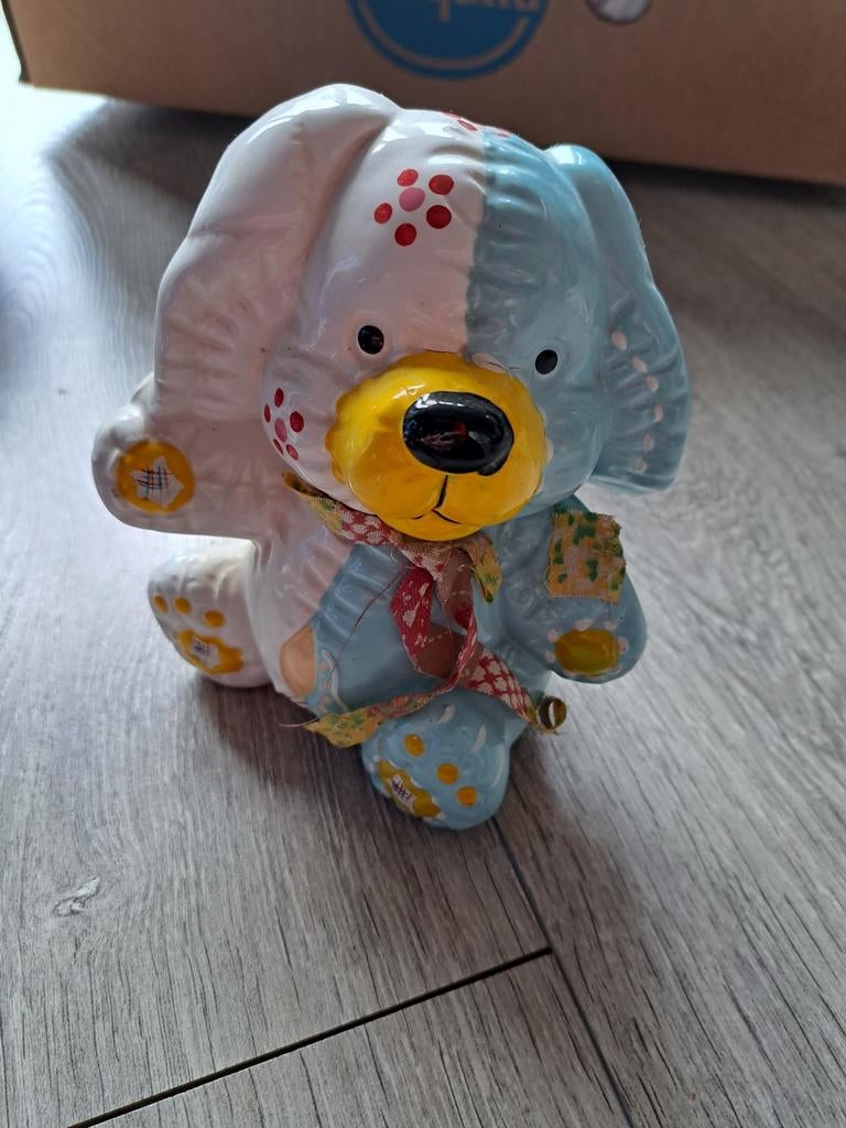 Spaarpot van een lieve hond, Ophalen of Verzenden, Gebruikt, Steen, Aardewerk of Keramiek, Dier