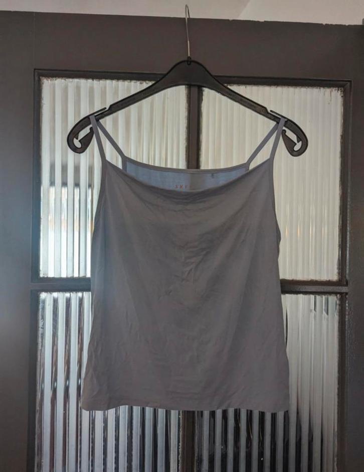 SKFK zachte modal top lichtblauw - maat 38, Kleding | Dames, Tops, Zo goed als nieuw, Maat 38/40 (M), Blauw, Zonder mouw, Ophalen of Verzenden