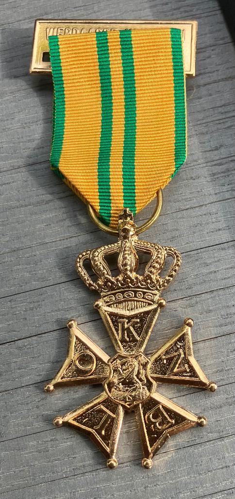 Vierdaagse medaille nijmegen 1, Verzamelen, Ophalen of Verzenden, Landmacht, Nederland, Lintje, Medaille of Wings