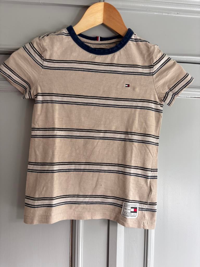 Tommy Hilfiger leuk gestreept shirt jongen maat 122, Kinderen en Baby's, Kinderkleding | Maat 122, Ophalen of Verzenden, Zo goed als nieuw