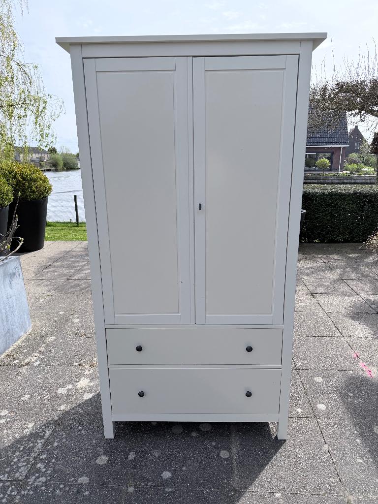 Stijlvolle witte kledingkast – 2 lades, 198x100x58 cm, Gebruikt, 100 tot 150 cm, 150 tot 200 cm, Overige houtsoorten