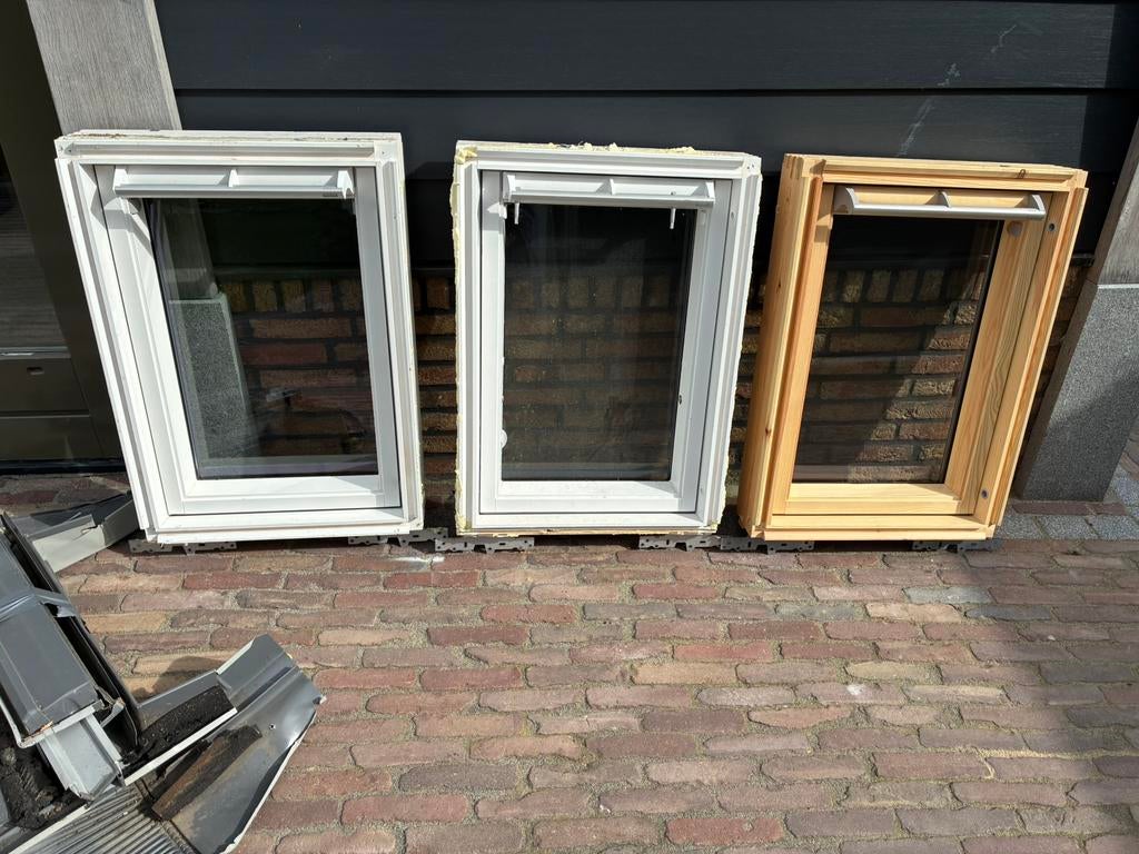 VELUX 55x78 dakramen nieuwste typen, Ophalen, Gebruikt