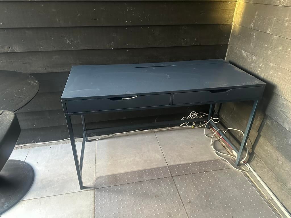 Ikea bureau, Ophalen, Zo goed als nieuw
