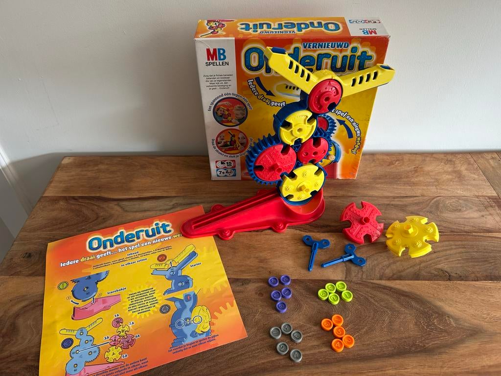 MB Spellen Onderuit - Vernieuwd - Compleet Gezelschapsspel, Een of twee spelers, Ophalen of Verzenden, Zo goed als nieuw