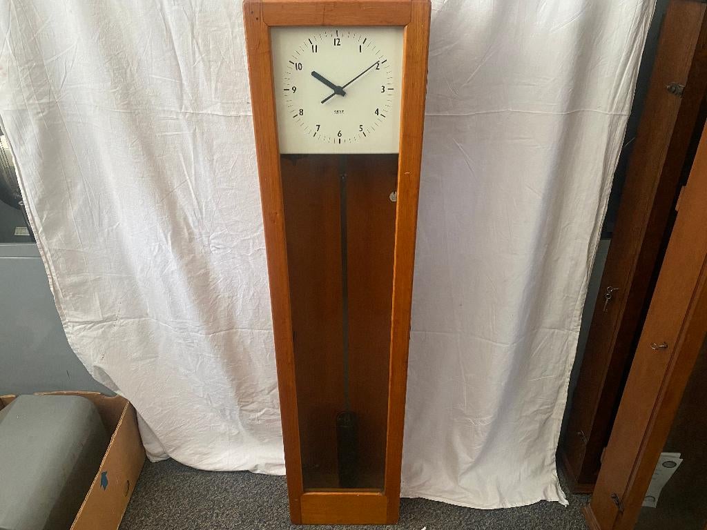 Gerestaureerde elektrische Gents moederklok, Antiek en Kunst, Antiek | Klokken, Ophalen of Verzenden