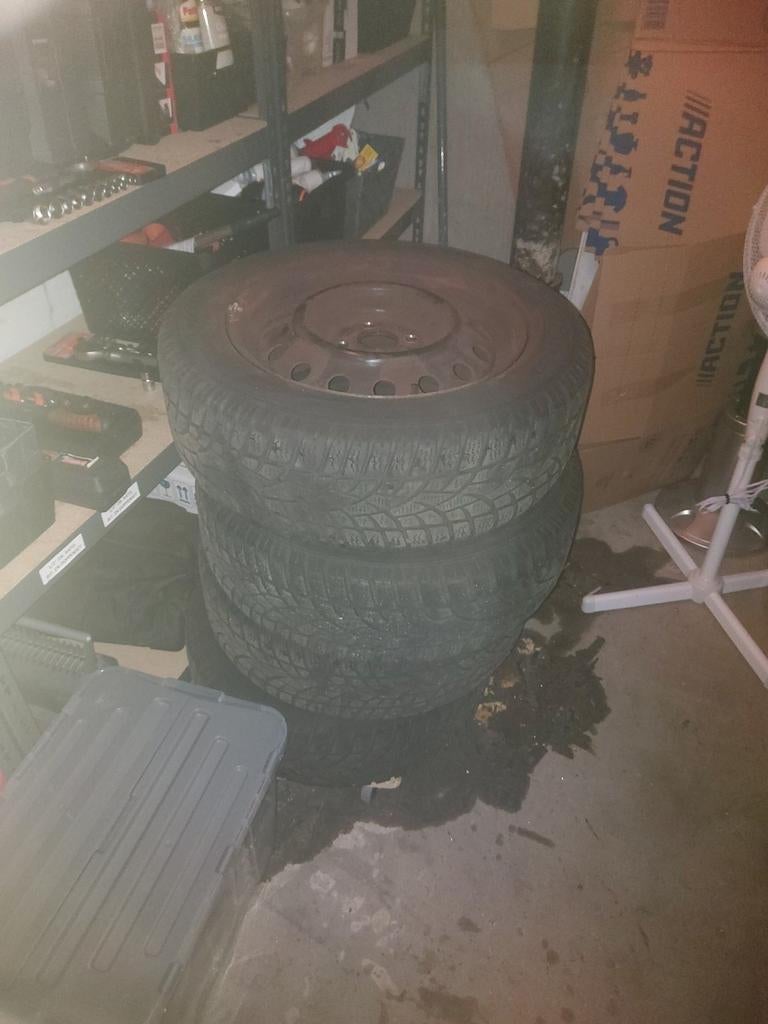 Winterbanden | Dunlop | 195/60R15 88T, Tuin en Terras, Vuurkorven, Ophalen of Verzenden