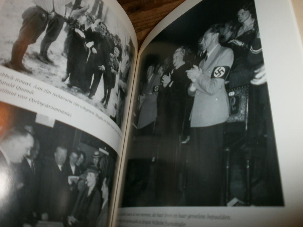 uit liefde voor de fuhrer vrouwen van het derde rijk fotos, Boeken, Ophalen of Verzenden, Tweede Wereldoorlog, Nieuw, Overige onderwerpen