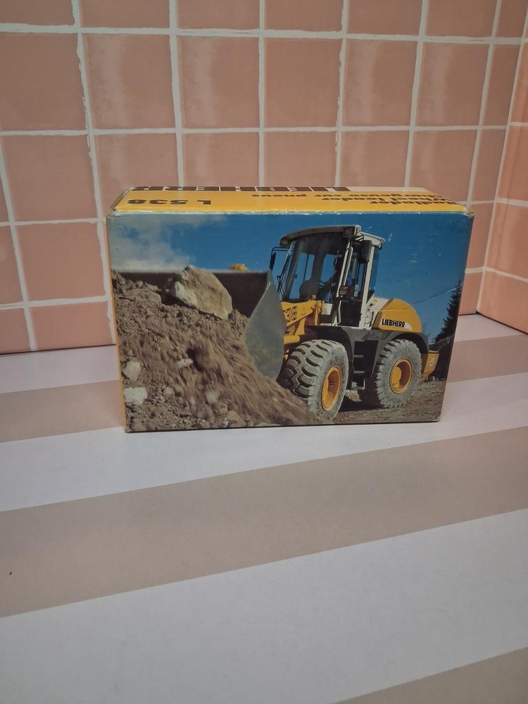 Conrad: Liebherr L 538 Wiellader, Hobby en Vrije tijd, Modelauto's | 1:50, Ophalen of Verzenden, Nieuw, Overige typen, Overige merken