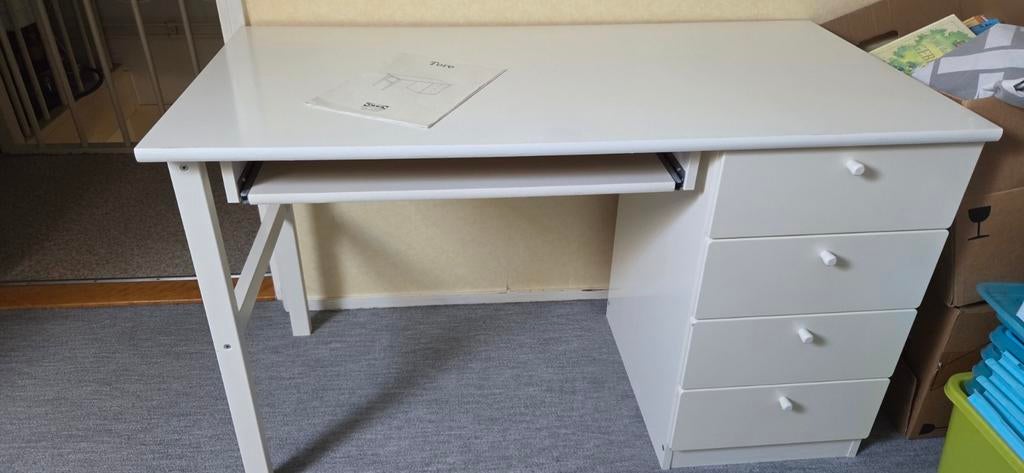 IKEA Tore Bureau met Lades en Uitschuifbaar Toetsenbordblad, Ophalen