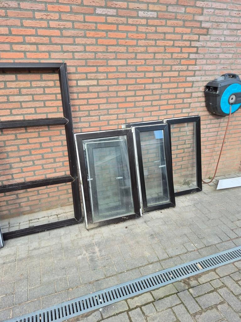 3 kunstof kozijnen, Ophalen, Kunststof, 75 tot 150 cm, Raamkozijn