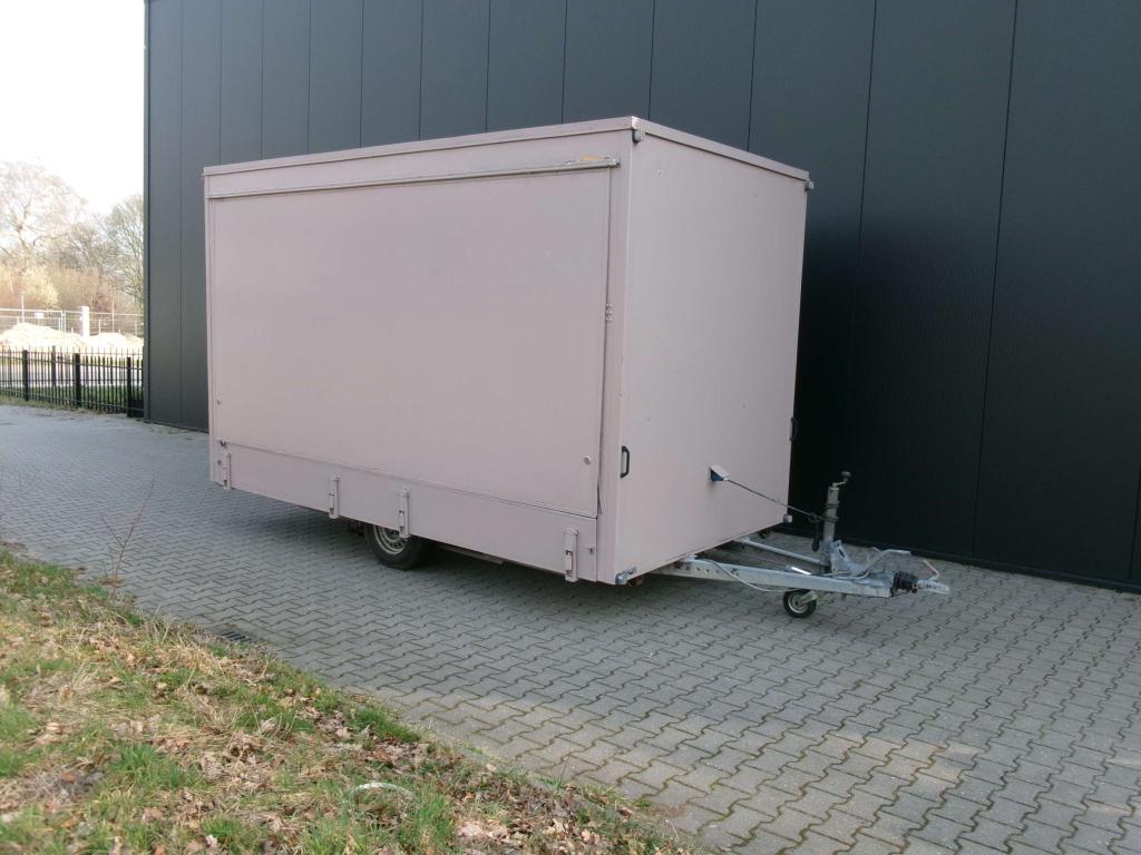 Gesloten verkoopwagen. 400x210x240 cm. Incl moverset, Gebruikt, Niet ingevuld, Niet ingevuld, Ophalen