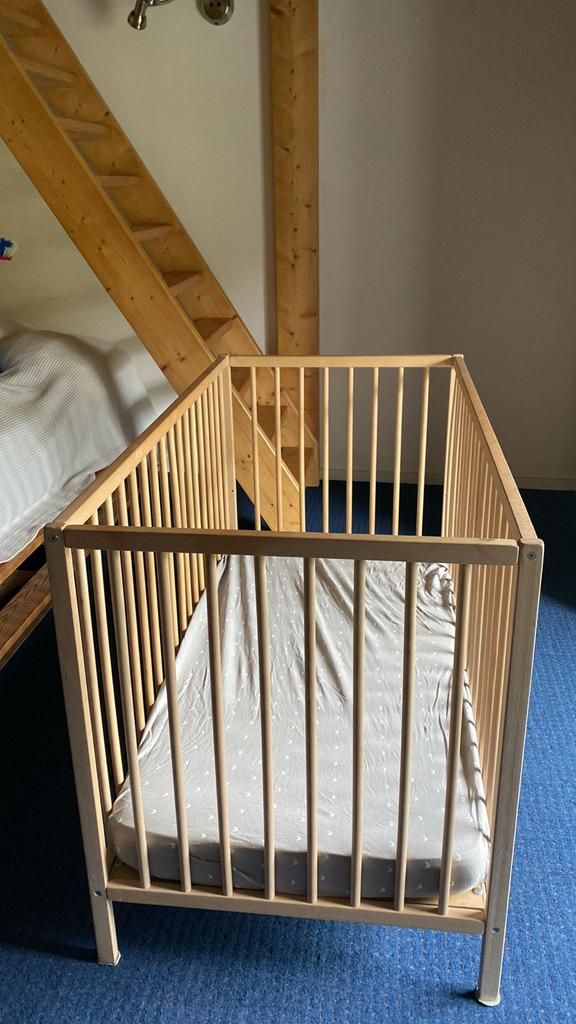 Houten kinderbedje 1.20 bij 60, Ophalen of Verzenden, Gebruikt, Ledikant