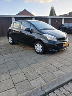 Toyota Yaris 1.0 12V Vvt-i 5DR 2012 Zwart, Auto's, 40 €/maand, 750 kg, 4 cilinders, Zwart