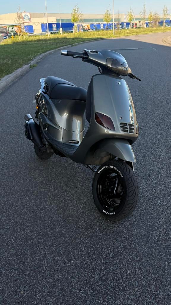 Zip type 3, Fietsen en Brommers, Scooters | Piaggio, Zo goed als nieuw, Zip, Benzine, Ophalen of Verzenden