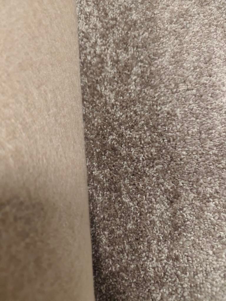 Mooie coupon tapijt b keus plooien door verkeerd oprollen, Ophalen, Beige, Nieuw, Minder dan 10 m²