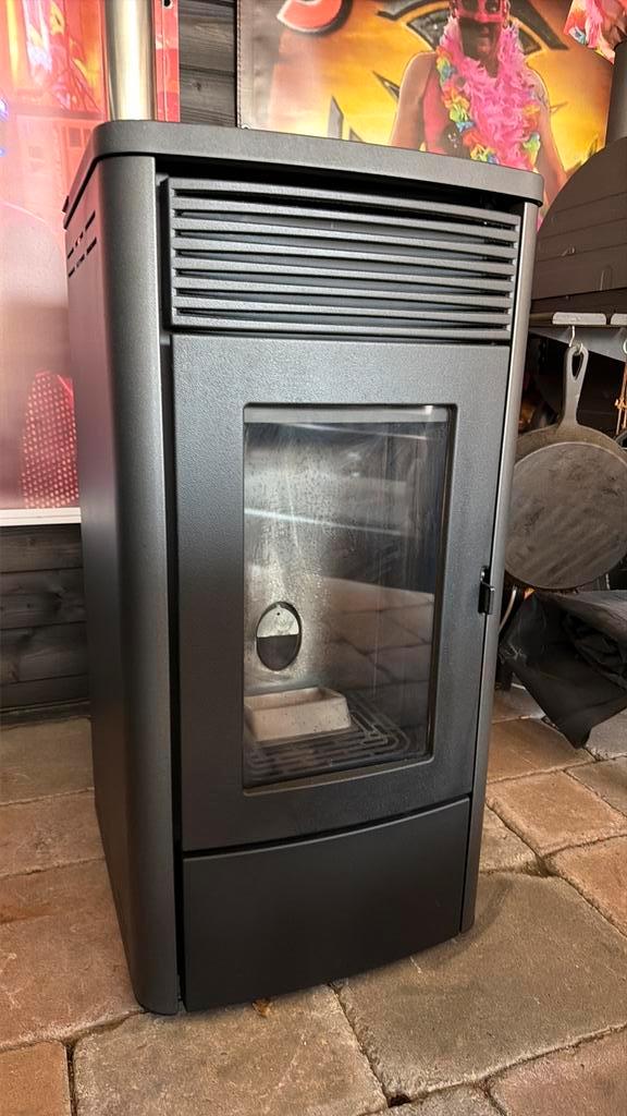 Mcz pelletkachel 6,3 Kw, Huis en Inrichting, Kachels, Zo goed als nieuw, Vrijstaand, Pelletkachel, Overige brandstoffen, Ophalen