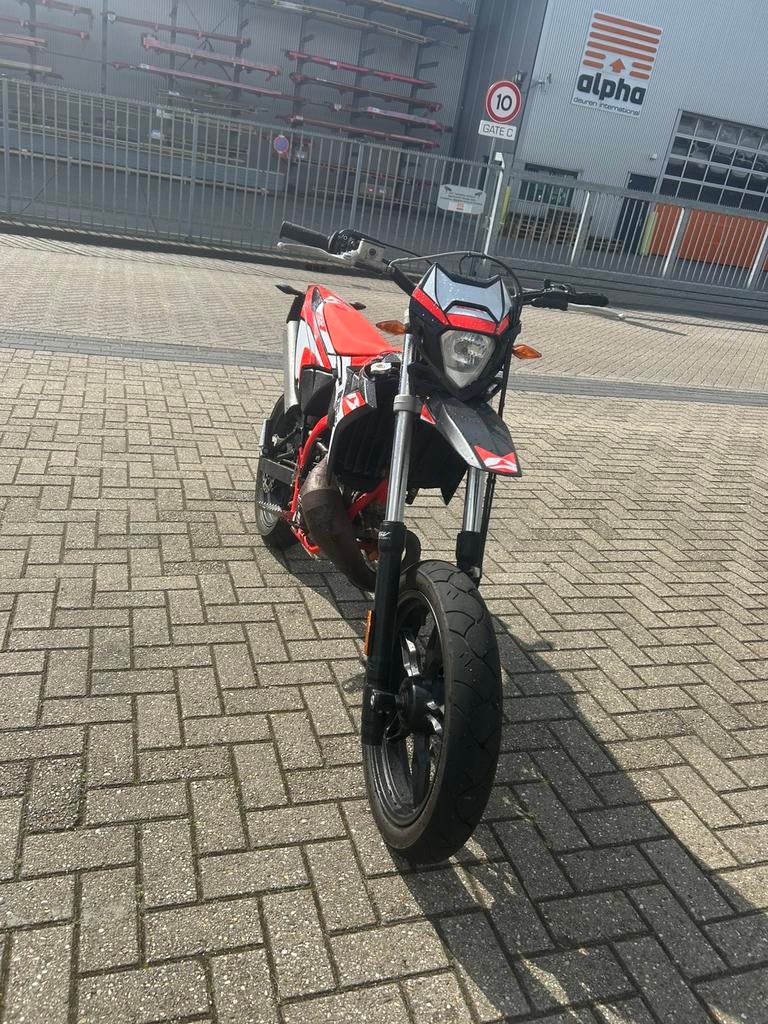 Beta rr 50 motard sport, Fietsen en Brommers, Brommers | Crossbrommers, Ophalen of Verzenden, Zo goed als nieuw, Overige merken