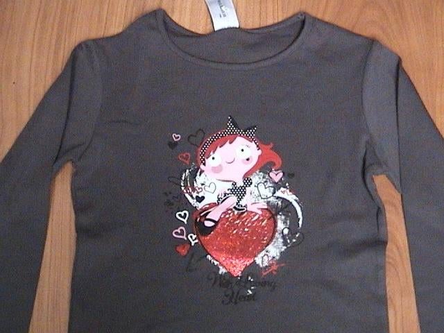 C&A mooi NIEUW grijs shirt met opdruk van meisje maat 122, Kinderen en Baby's, Kinderkleding | Maat 122, Meisje, Palomino (C&A)