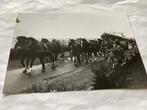 Reddingsboot  'de WH Rietschoten met paarden, Gebruikt, Foto, Ophalen of Verzenden, Voor 1940