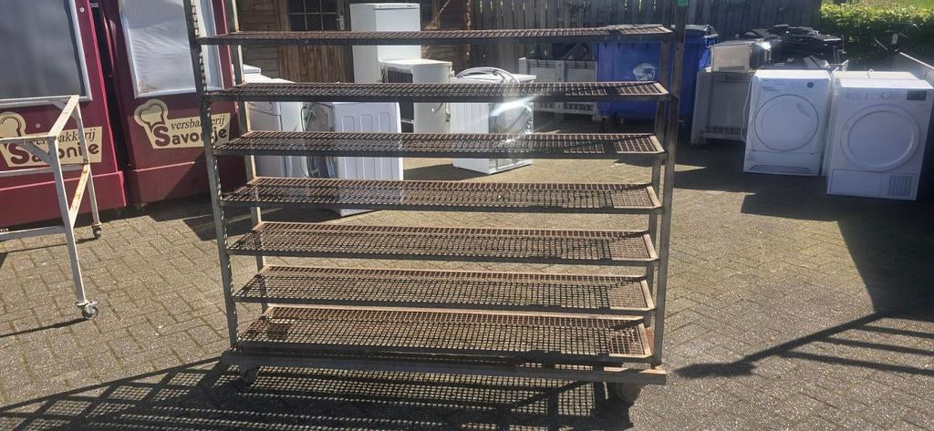 Verrijdbare stelling kast, Ophalen