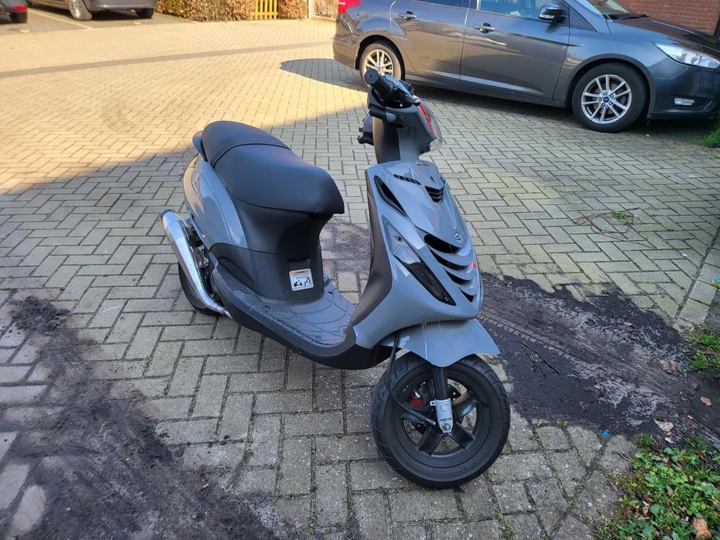 Piaggio Zip 4t 2016 *SLECHTS 8000KM*, Ophalen, Zo goed als nieuw, Benzine, Piaggio