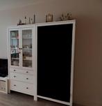 Vitrinekast Hemnes (IKEA), Huis en Inrichting, Ophalen, Met deur(en), 50 tot 100 cm, Zo goed als nieuw