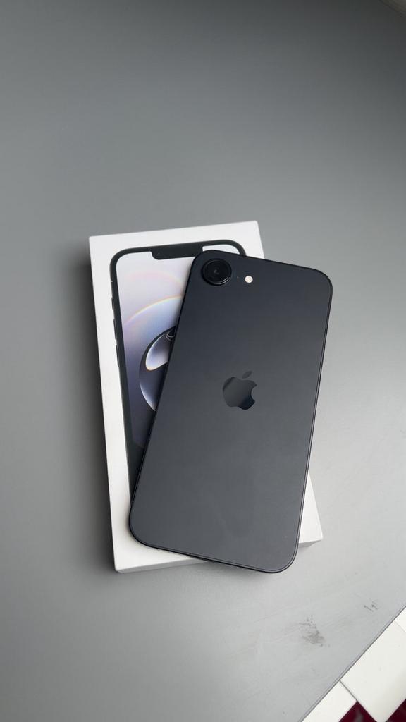 IPhone 16e 256gb superfris zonder krassen!, Telecommunicatie, Mobiele telefoons | Apple iPhone, 256 GB, 94 %, IPhone 16e, Zwart