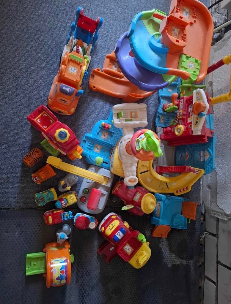 Grote set Toet Toet en Zoef Zoef, Ophalen, Gebruikt, 2 tot 4 jaar