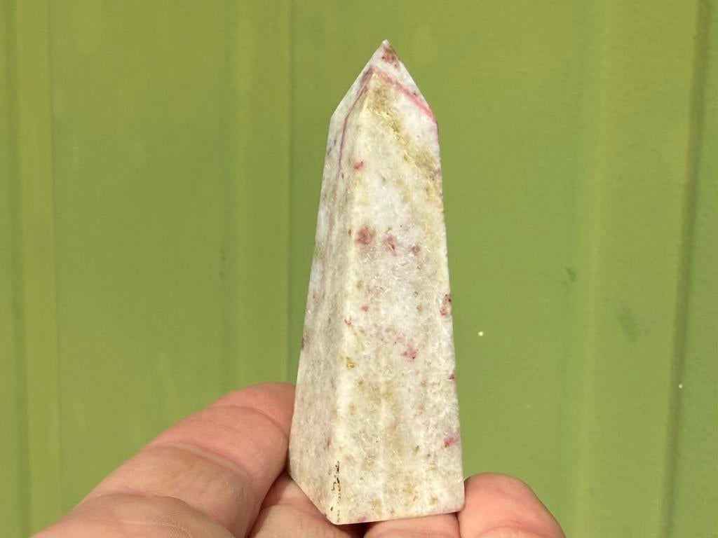 Cinnaber in kwarts obelisk mineralen, Ophalen of Verzenden