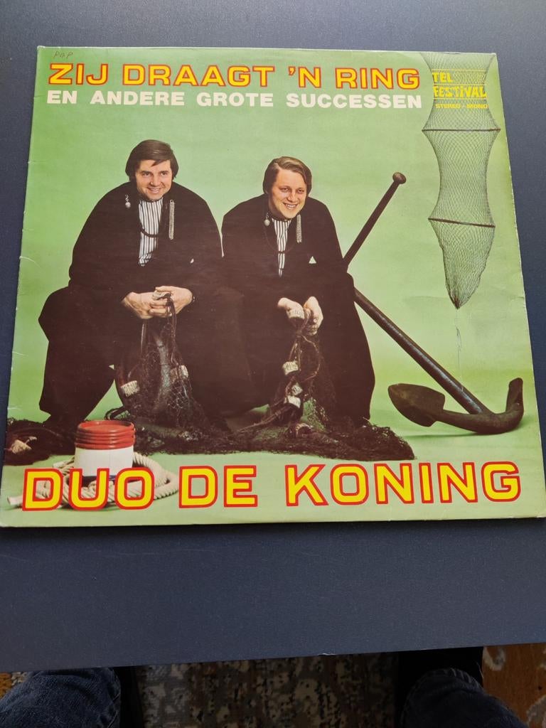 Duo De Koning / Zij draagt 'n ring en andere grote successen, Ophalen of Verzenden, Zo goed als nieuw, 12 inch, Levenslied of Smartlap