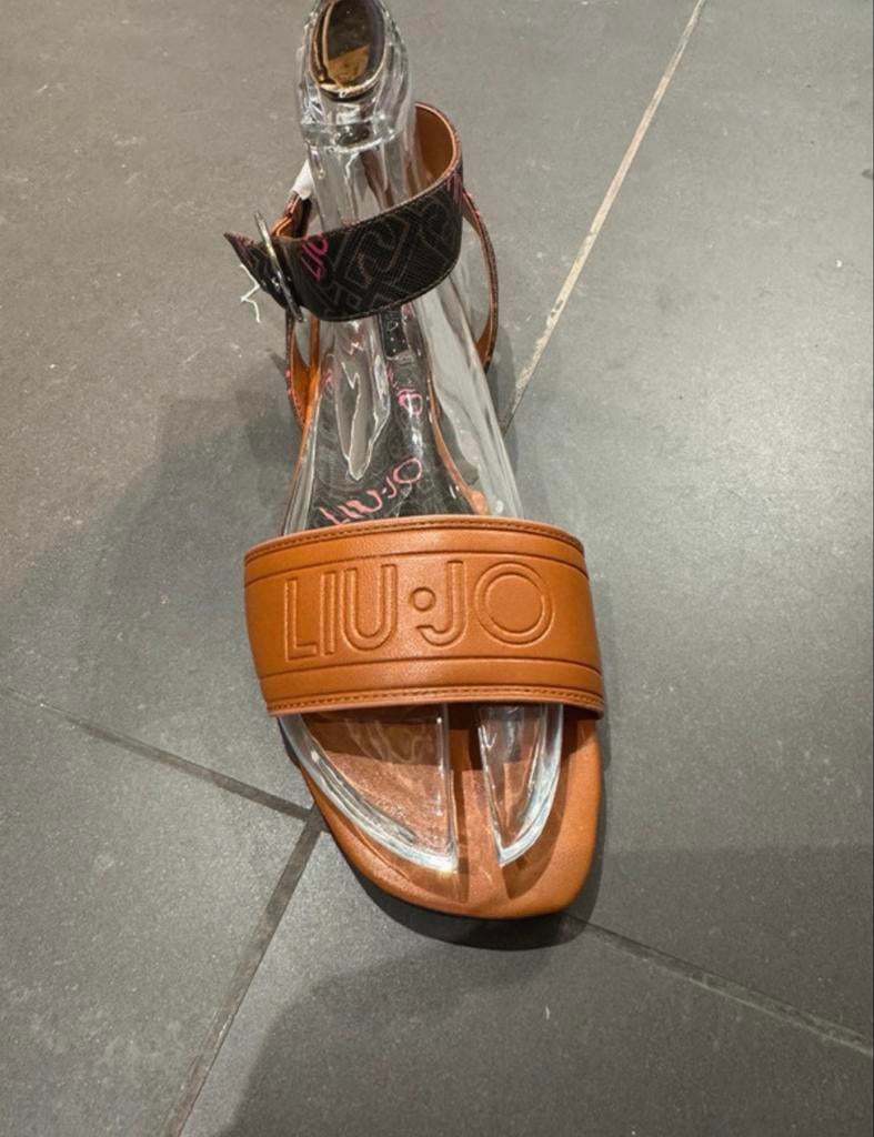 Nieuwe Liu Jo sandalen maat 39 in doos, Kleding | Dames, Schoenen, Ophalen of Verzenden, Nieuw, Bruin, Sandalen of Muiltjes