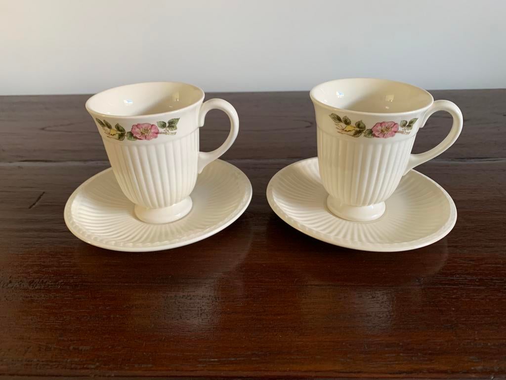2 Wedgwood Briar Rose kop en schotels voor €3,50, Ophalen of Verzenden, Zo goed als nieuw