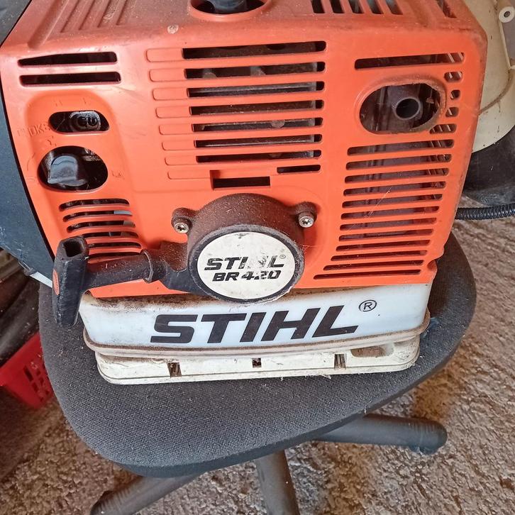 Stihl bladblazer BR 420 - Nog in goede staat, Tuin en Terras, Bladblazers, Gebruikt, Ruggedragen, Benzine, Ophalen