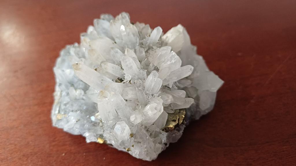 D52-03 Kwartspunten Madan Bulgarije #verzameling #collectie, Ophalen of Verzenden, Mineraal