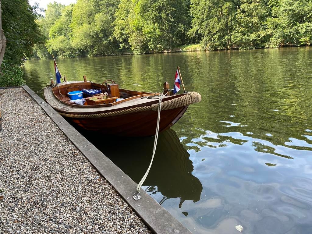 Mahoniehouten vlet “Anna”, Watersport en Boten, Sloepen, Ophalen, 10 tot 30 pk, Gebruikt, Binnenboordmotor