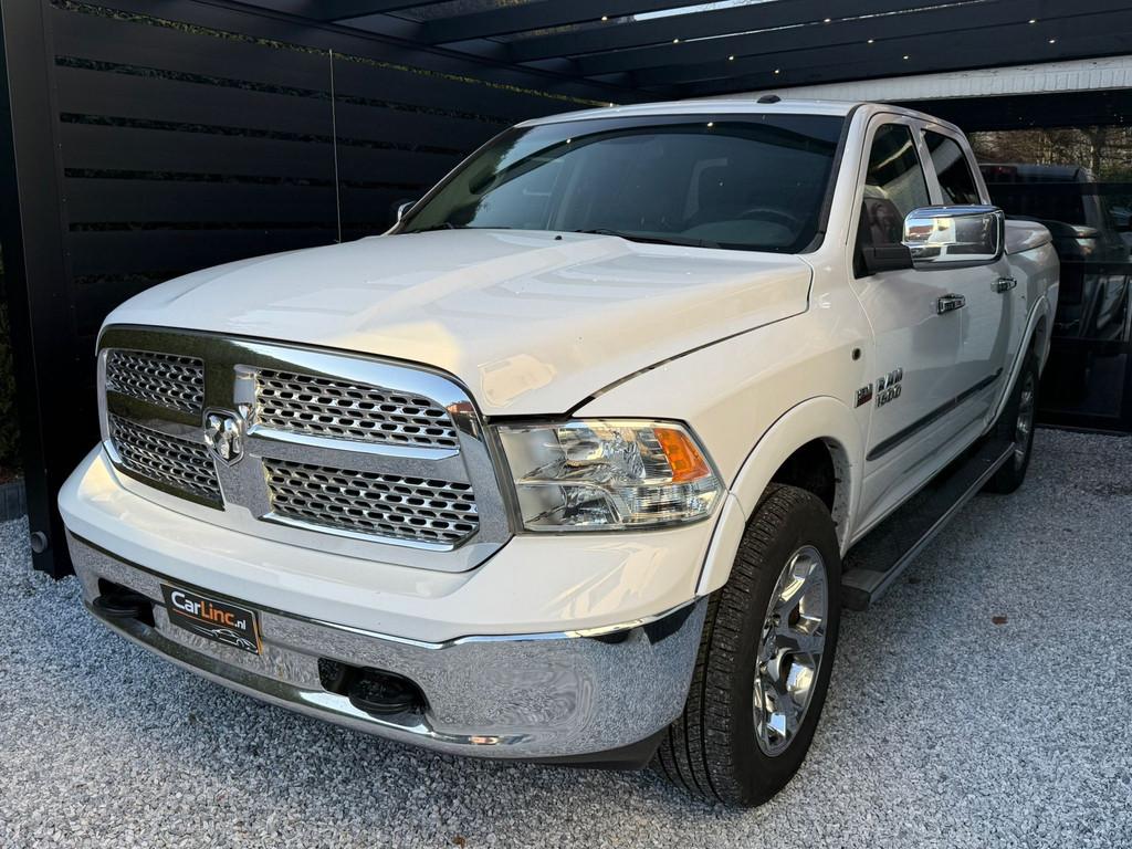 Dodge Ram 1500 5.7 V8 Quad Cab 6'4 DEALER ONDERHOUDEN, 6 PER, Auto's, Automaat, Gebruikt, 5654 cc, Parkeersensor