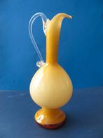 vintage glazen vaas van opaline glas geel oranje, Ophalen of Verzenden