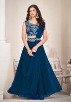 Blue Lehenga in size S with embroidered top - new, Ophalen of Verzenden, Zo goed als nieuw, Blauw, Overige typen