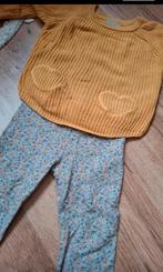 Hele leuke set | Bloemetjes broek en Hartjes trui - Maat 92, Kinderen en Baby's, Kinderkleding | Maat 92, Ophalen of Verzenden