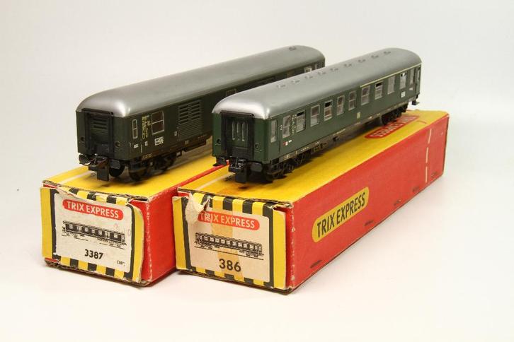 Trix Express 386 personenrijtuig  en pakwagen 3387, Hobby en Vrije tijd, Modeltreinen | H0, Gebruikt, Locomotief, Gelijkstroom