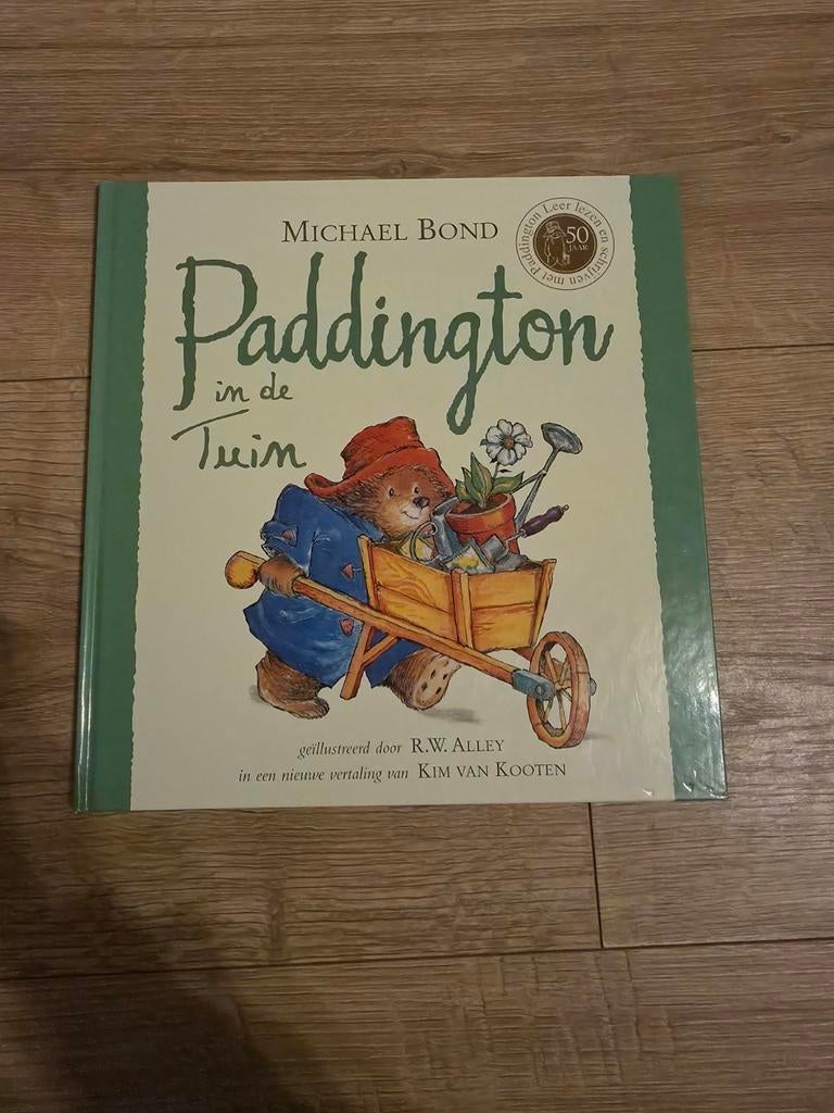 M. Bond - Paddington in de tuin, Boeken, Prentenboeken en Plaatjesalbums, Ophalen of Verzenden, Gelezen, Michael bond, Prentenboek