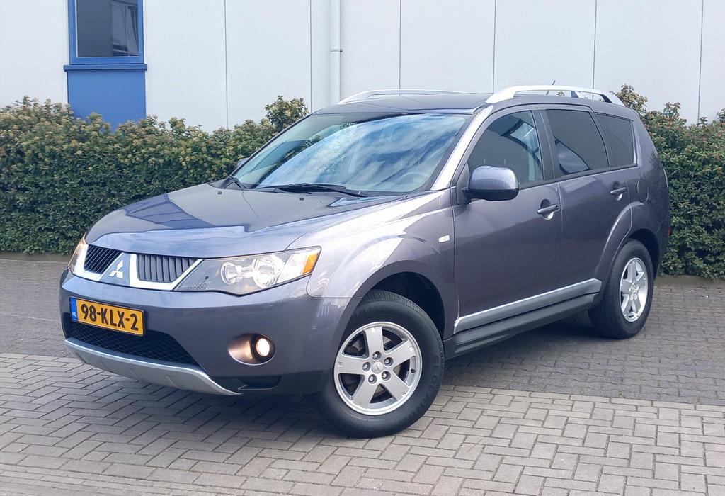 MITSUBISHI Outlander 2.4 MPI 125KW 2WD Inspire Speciale Edit, Auto's, Stof, 4 cilinders, 1465 kg, Bedrijf