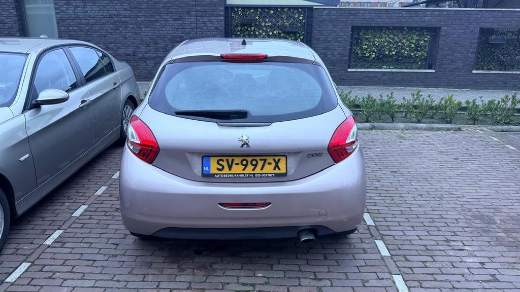 Peugeot 208 1.4 VTI 70KW/95PK 3-D 2012 Grijs, Auto's, Peugeot, Voorwielaandrijving, Handgeschakeld, Hatchback, 1150 kg
