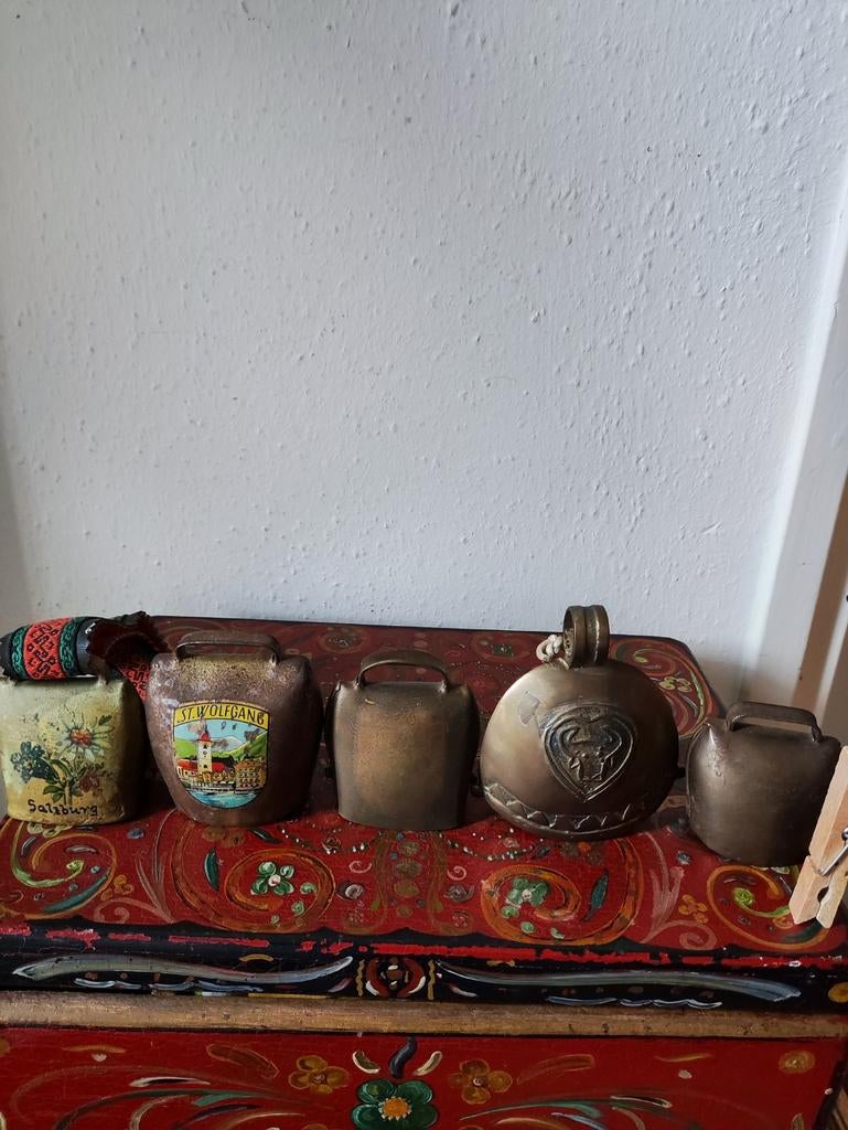 Vijf mooie vintage koebellen, Antiek en Kunst, Verzenden